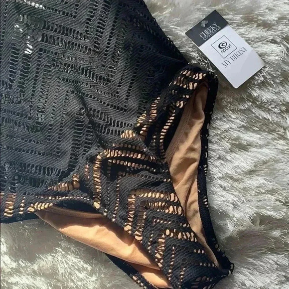 Rip Curl Black cheeky bathing suit - Picture 5 of 7